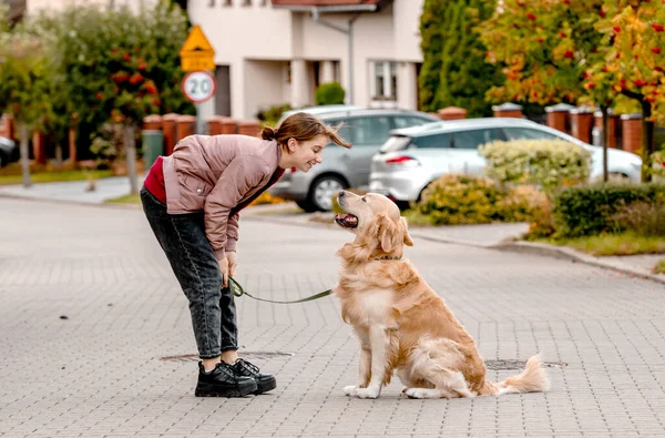 Preteen Girl Pink Jacket Golden Retriever Dog Smiling Street Pretty — Stock Photo, Image