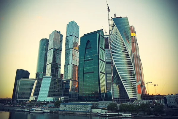 Moscova-oraș (Moscova International Business Center) seara — Fotografie, imagine de stoc