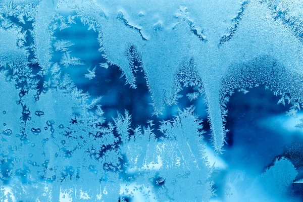Piękny Wzór Lodu Zbliżenie Zimowe Szkło Okienne Naturalna Tekstura — Zdjęcie stockowe