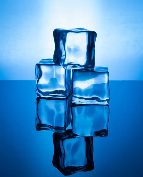 Ice cubes — Stock Photo, Image