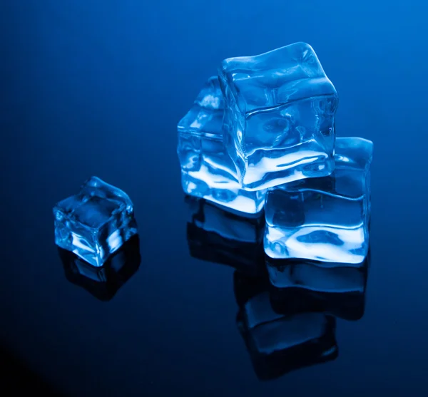 Ice cubes — Stock Photo, Image