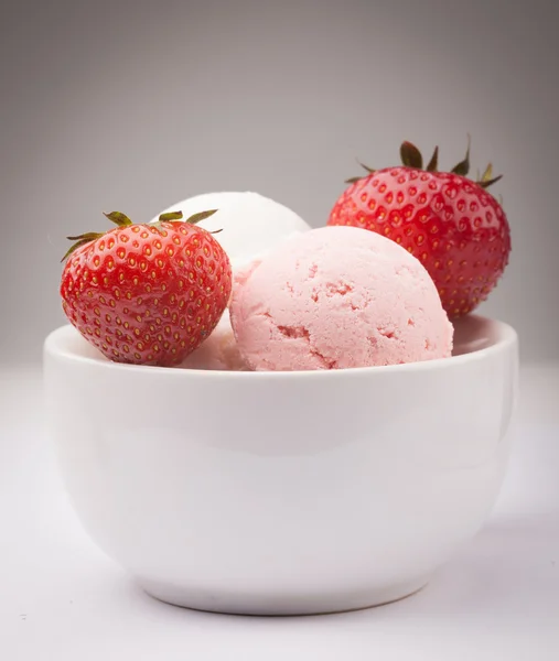 Cuenco de helado — Foto de Stock