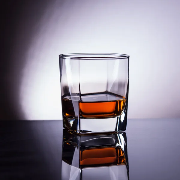 Whisky in bicchiere — Foto Stock