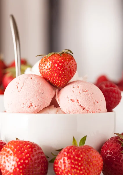 Cuenco de helado — Foto de Stock