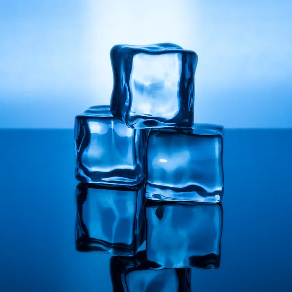 Ice cubes — Stock Photo, Image