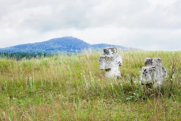 Dos cruces en la colina — Foto de Stock