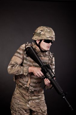 Modern asker tüfeği