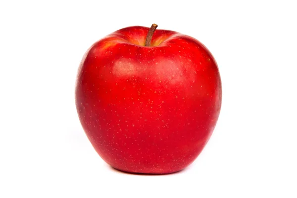 Una mela rossa lucida isolata su bianco — Foto Stock