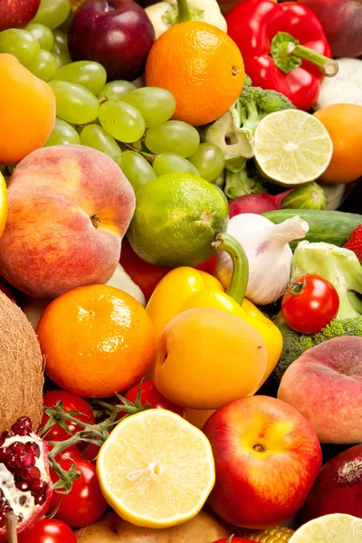 Grote groep van verse groenten en fruit — Stockfoto