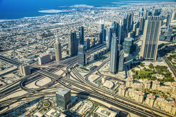 迪拜市中心。东、 联合阿拉伯联合酋长国的体系结构 — 图库照片