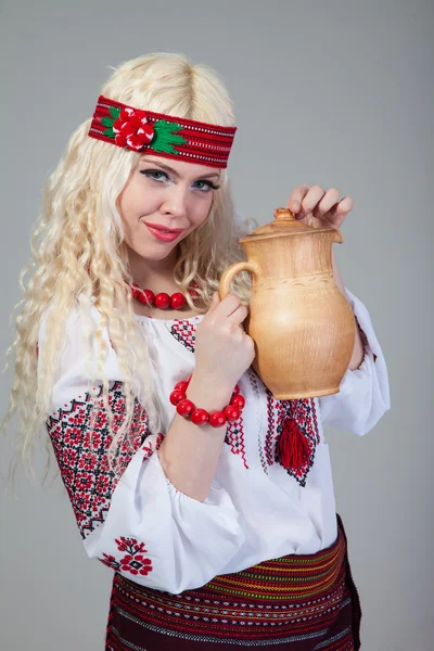 Woman wears Ukrainian national dress — Stock Photo, Image