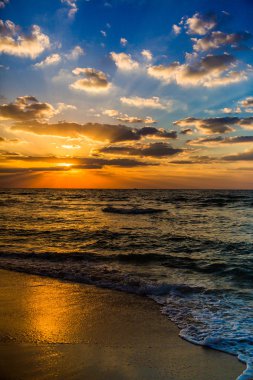 Dubai deniz ve plaj, plajda güzel gün batımı