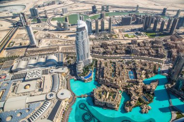 Dubai şehir merkezinde. Doğu, Birleşik Arap Emirlikleri mimarisi