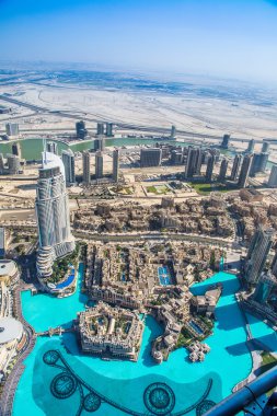 Dubai şehir merkezinde. Doğu, Birleşik Arap Emirlikleri mimarisi