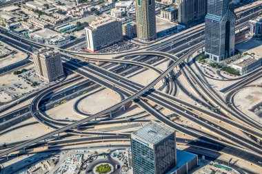 Dubai şehir merkezinde. Doğu, Birleşik Arap Emirlikleri mimarisi