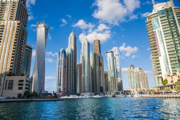 Dubai Marina paisagem urbana, Emirados Árabes Unidos — Fotografia de Stock