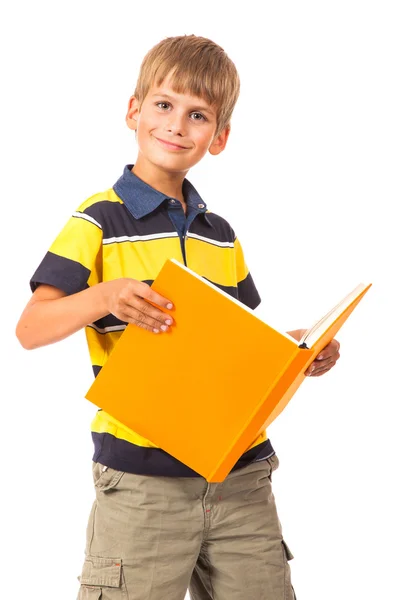 El chico de la escuela tiene un libro. — Foto de Stock