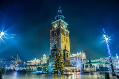 krakow, Polonya. Pazar Meydanı, gece.