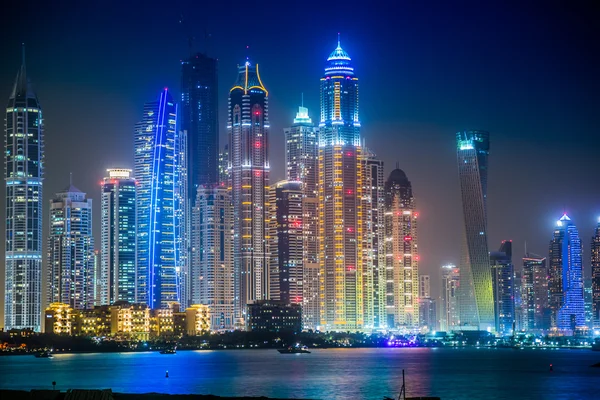 Dubai Marina paisaje urbano, Emiratos Árabes Unidos — Foto de Stock