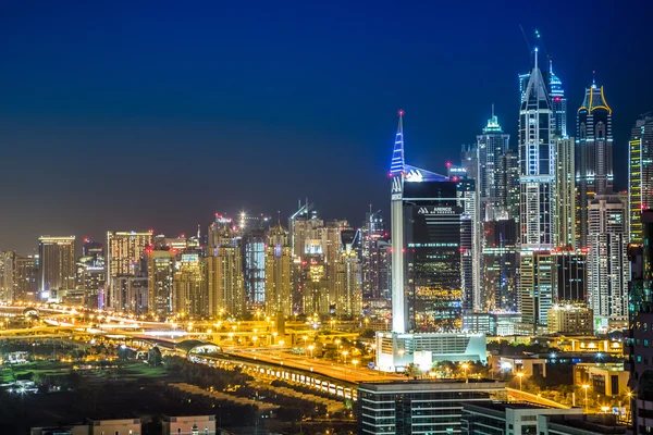 Downtown Dubaj. východ Spojené arabské emiráty architektura — Stock fotografie