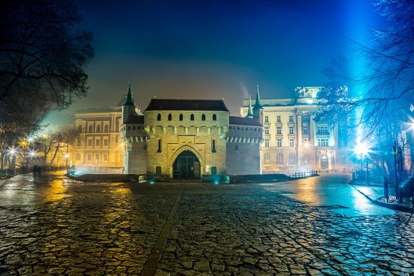 Polonia, Cracovia. Piazza del Mercato di notte . — Foto Stock