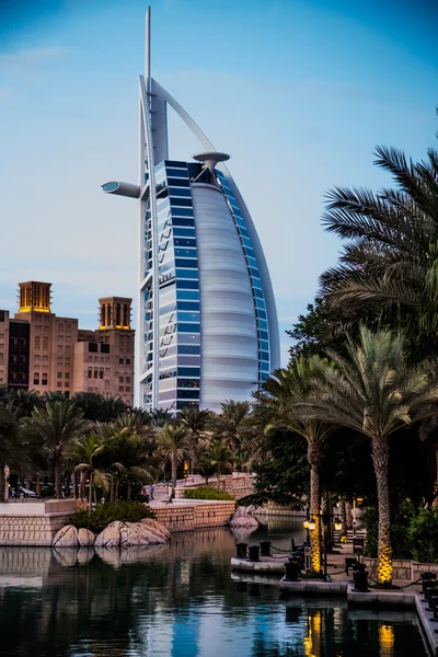 Burj Al Arab es un hotel de lujo de 5 estrellas —  Fotos de Stock