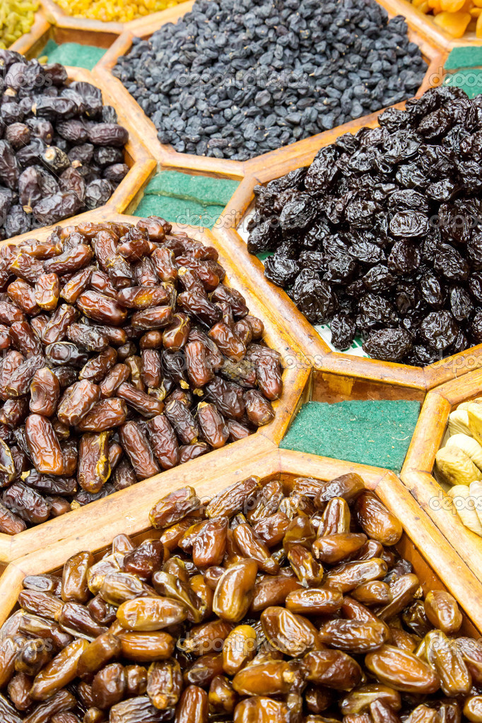 Dried fruit and nuts mix in Dubai market — Stock Photo © bloodua 23267692