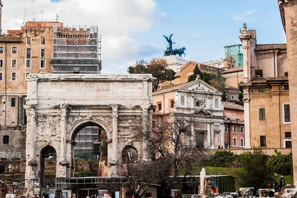 Ruínas romanas em Roma. — Fotografia de Stock