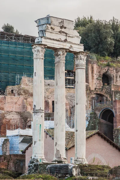 Römische Ruinen in Rom. — Stockfoto