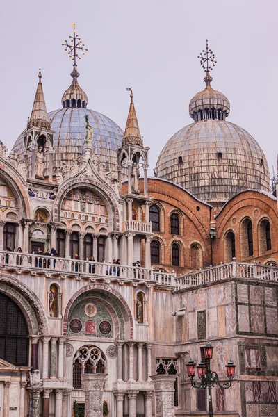 圣马克大教堂和广场在威尼斯，意大利 — 图库照片