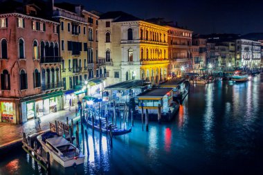 Venedik, büyük kanal. gece