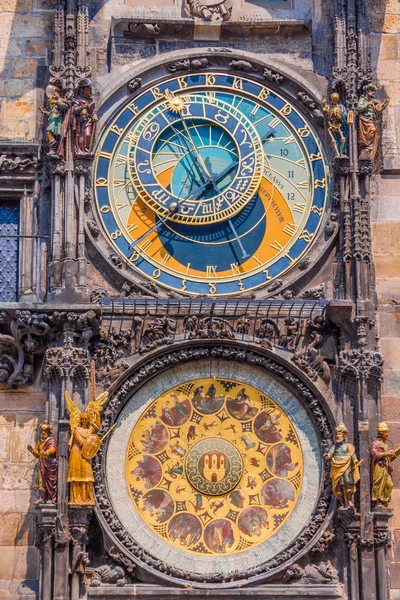 Astronomik saat. Prag. Çek Cumhuriyeti — Stok fotoğraf