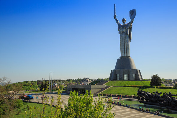 Памятник Родине в Киеве, Украина