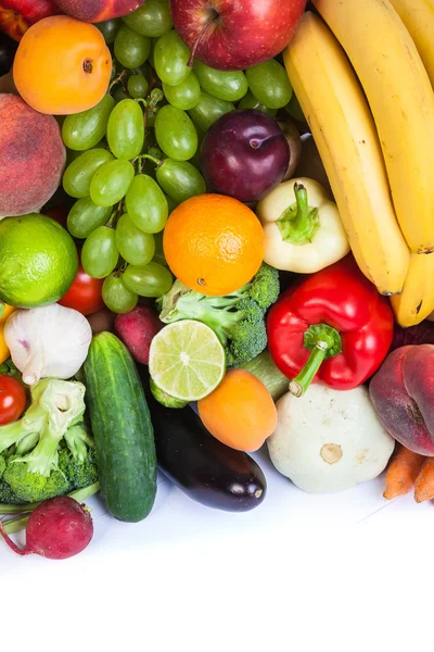 Grote groep van verse groenten en fruit — Stockfoto