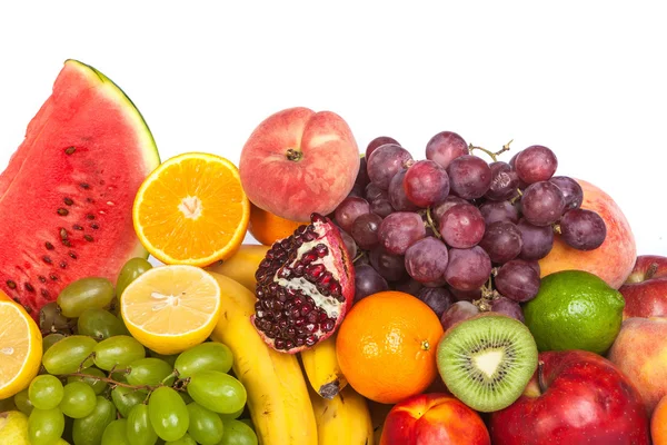 Gran grupo de frutas frescas aisladas sobre un fondo blanco . —  Fotos de Stock