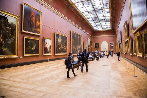 Muzeum Louvre, Paříž, Francie. — Stock fotografie