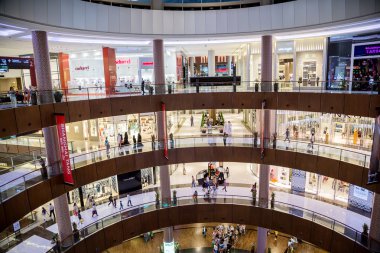 Dubai Alışveriş Merkezi - Dünya'nın en büyük alışveriş merkezi iç görünümü