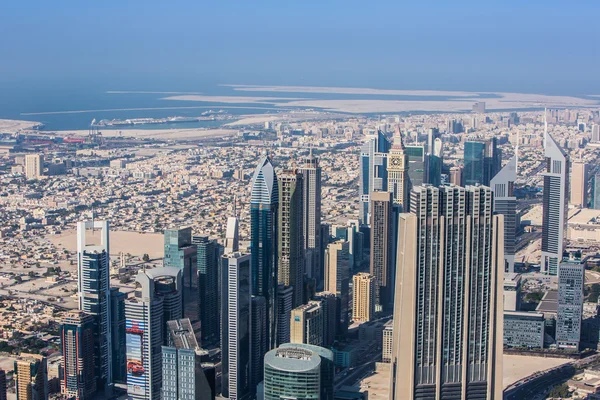 Dubai Innenstadt. Osten, vereinte arabische Emirate Architektur. Antenne — Stockfoto