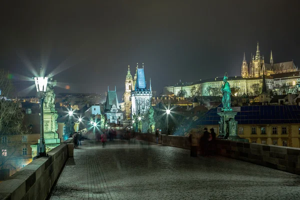 Karlov nebo Karlův most v Praze — Stock fotografie