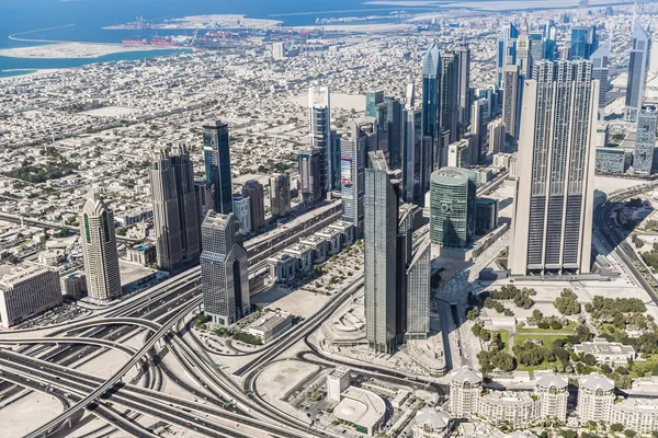 迪拜市中心。东、 联合阿拉伯联合酋长国的体系结构. — 图库照片