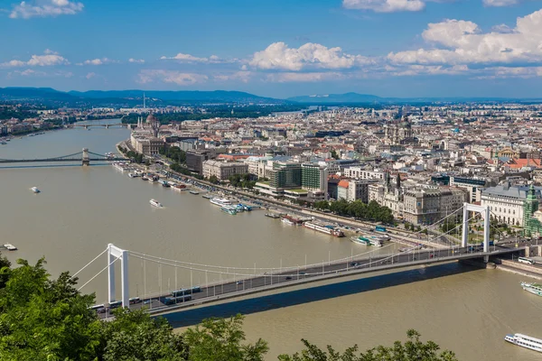 View of a building of the Hungarian parliament — Stock Photo, Image