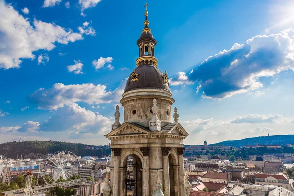 Vista aérea de Budapest desde lo alto de la Basílica de San Esteban — Foto de Stock