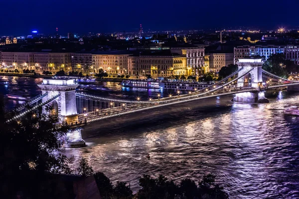 Panorama Budapestei, Ungaria, cu Podul cu Lanț și Par — Fotografie, imagine de stoc