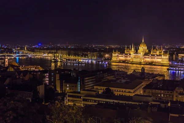 Panorama Budapešti, Maďarsko, Řetězový most a par — Stock fotografie