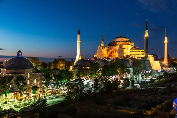 Santa Sofía en Estambul Turquía de noche — Foto de Stock