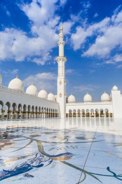 Abu Dabi Şeyh Zayed Beyaz Cami