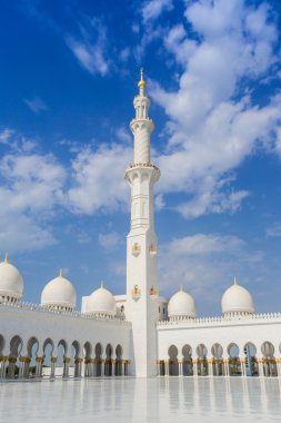 Abu Dabi Şeyh Zayed Beyaz Cami