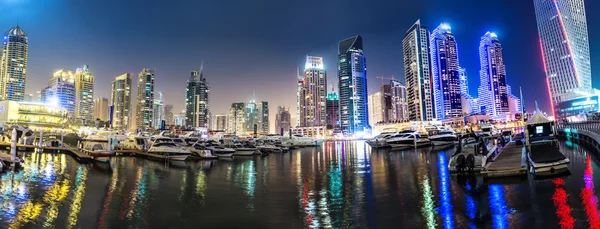 Városkép Dubai Marina, Egyesült Arab Emírségek — Stock Fotó