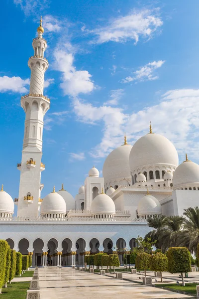 Schejk zayed-moskén i Mellanöstern Förenade Arabemiraten — Stockfoto