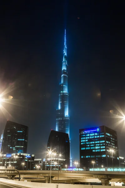 Vista sobre Burj Khalifa, Dubai, Emirados Árabes Unidos, à noite — Fotografia de Stock